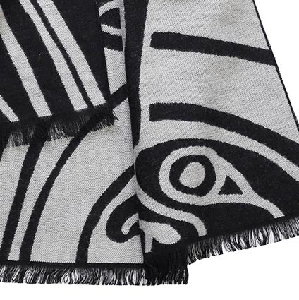 Book of Kells Celtic Reversible Scarf Grey/Black - Image 3