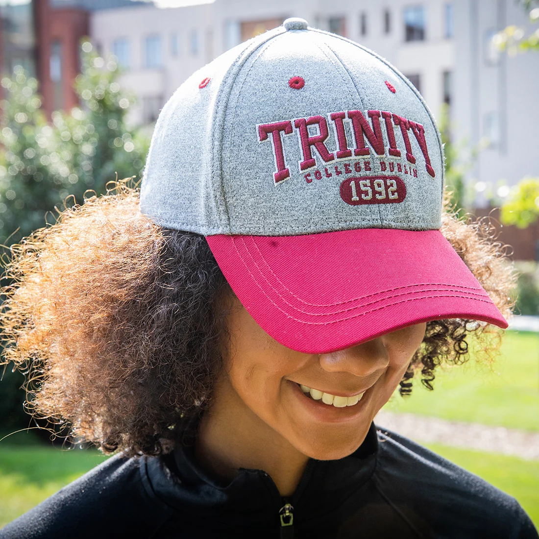 Trinity College 1592 Performance Baseball Cap Grey Marl/Burgundy - Image 4